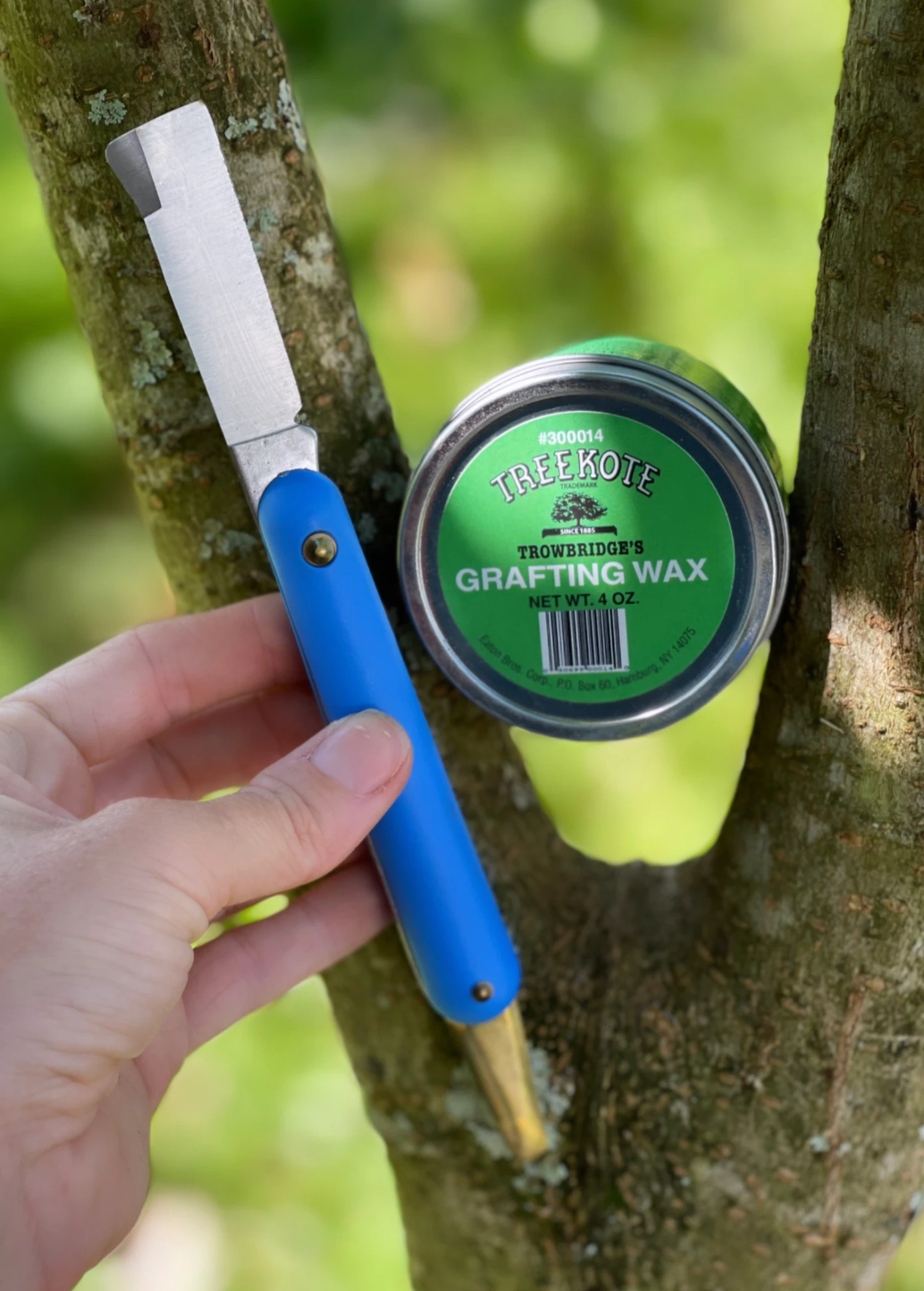 Terrebonne Grafting Knife + Wax Tin Bundle Garden Tools 2 Terrebonne Grafting Knife + Wax Tin Bundle Garden Tools